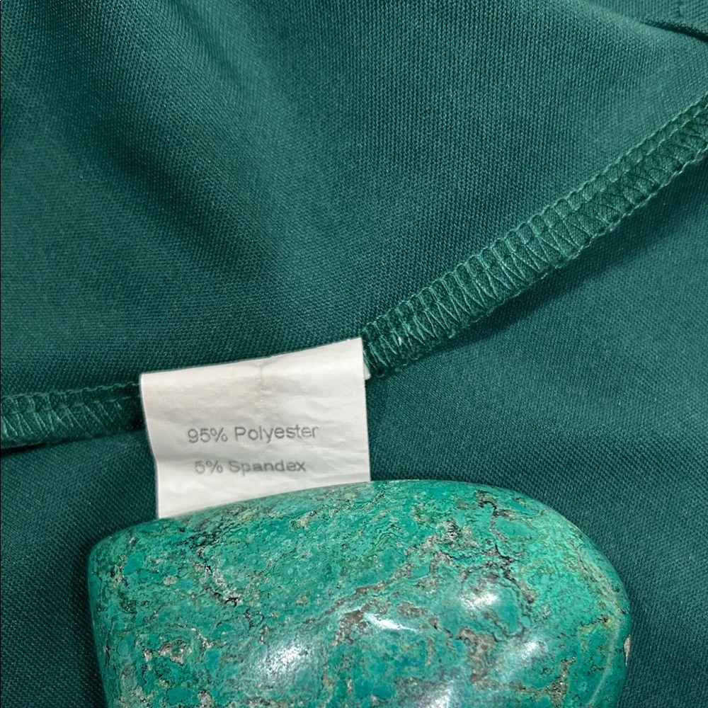 🌷 Green Sleeveless V Neck Top - Picture 7 of 8